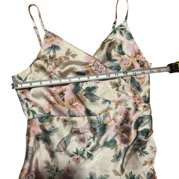 NEW Pippa & Pearl Satin Floral Wrap Front Gown- Size M - Picture 4 of 9